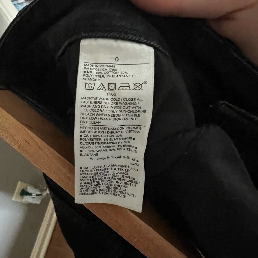 OLD NAVY Wow High Rise Black Distressed Straight Jeans Size 0 casual comfort - Picture 7 of 8